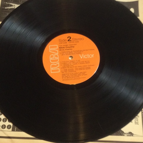 2 Elvis albums , I’m 10,000 yrs old and flaming star - Picture 4 of 5